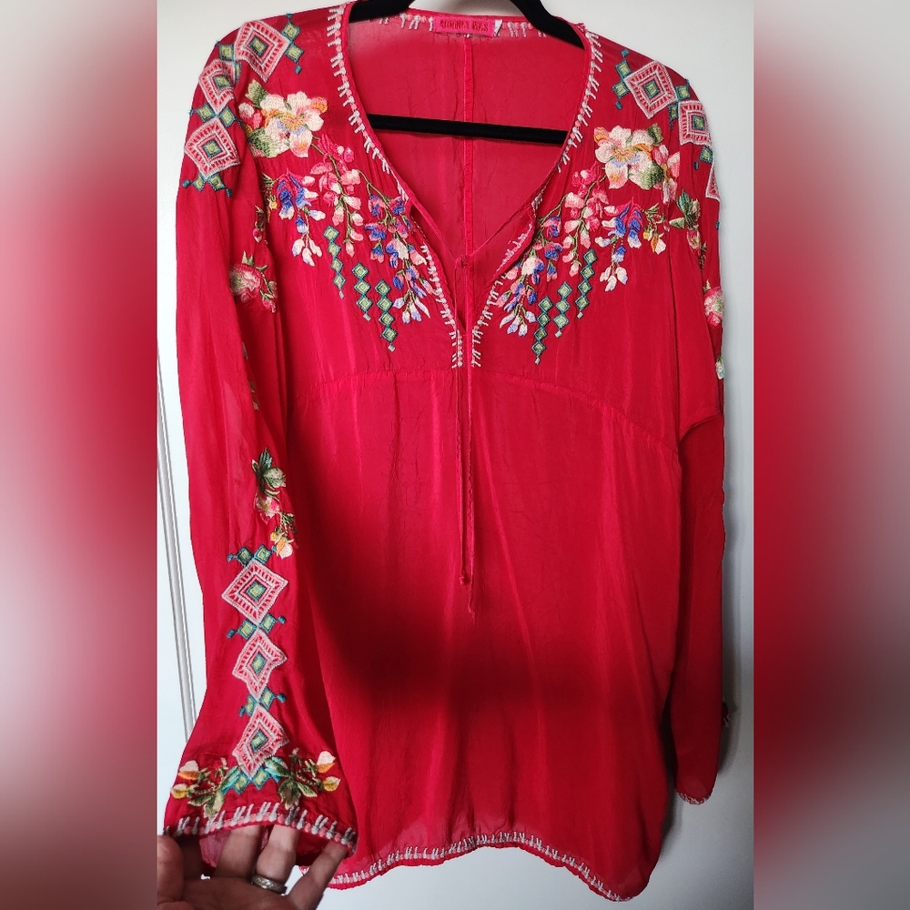 Johnny Was Red Beatifully embroidered tunic size xl